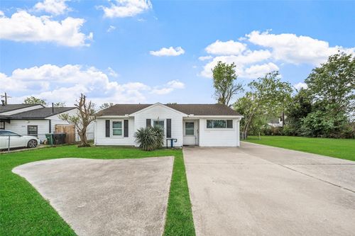 7303 Long Point Rd, Houston, TX, 77055-1813 | Card Image