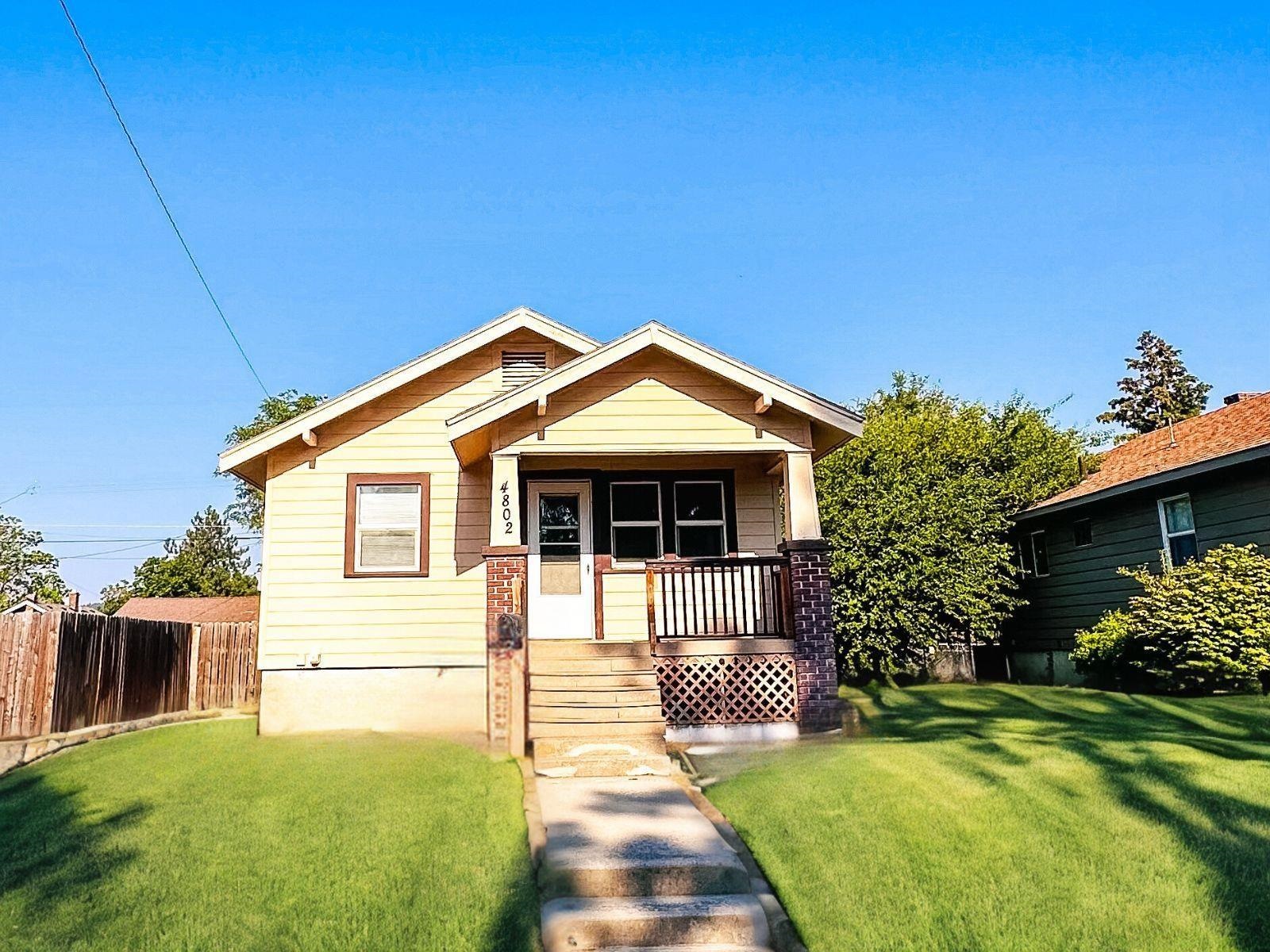 203rd St, Saint Albans, NY 11412