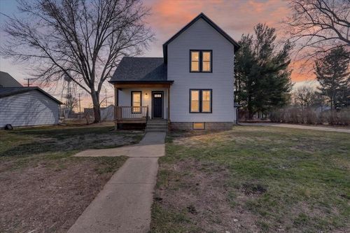 1104 W 5th Ave, Brodhead, WI, 53520-1519 | Card Image