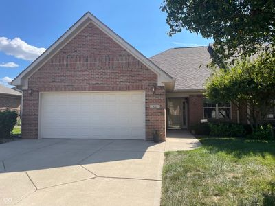 4725 W Harrisburg Court, Condo with 3 bedrooms, 2 bathrooms and null parking in New Palestine IN | Image 1