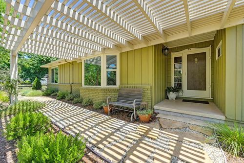 6200 Mahala Dr, Carmichael, CA, 95608-5211 | Card Image