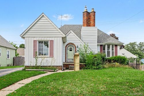2409 E Court Street, Flint, MI, 48503 | Card Image