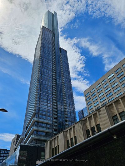 4604 - 386 Yonge St, Condo with 2 bedrooms, 2 bathrooms and 1 parking in Toronto ON | Image 1