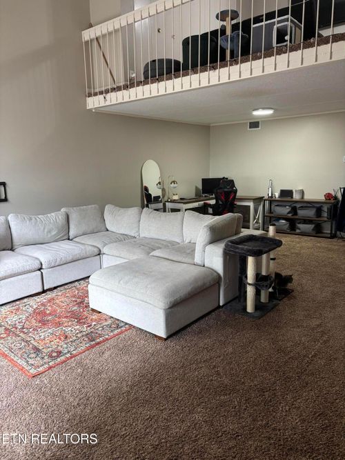 d2-503 Canberra Dr, Knoxville, TN, 37923-5675 | Card Image