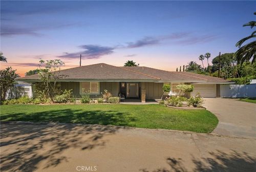 12885 Old Foothill Blvd, Santa Ana, CA, 92705-1213 | Card Image