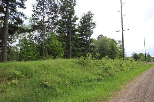 3650 253rd Ave Ne, Isanti, MN, 55040-4613 | Card Image
