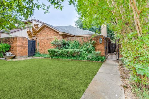 10316 Ridge Oak St, Dallas, TX, 75227-7652 | Card Image
