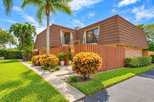 3960 August Dr, Lake Worth, FL, 33461-3262 | Card Image