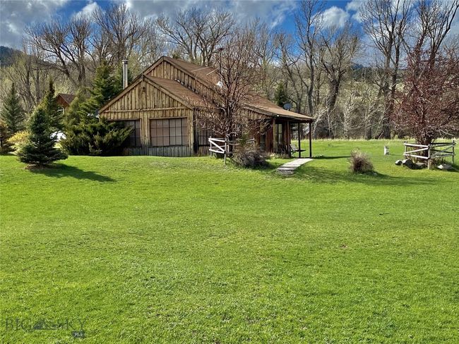 9 Grizzly Meadow Rd, House other with 4 bedrooms, 3 bathrooms and null parking in Emigrant MT | Image 40