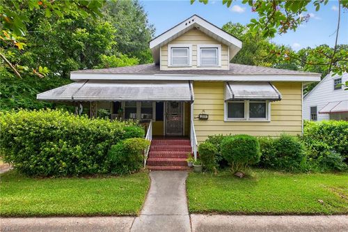 2005 Piedmont Ave, Portsmouth, VA, 23704-5403 | Card Image