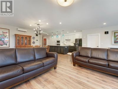 103 - 747 Travino Lane, Condo with 2 bedrooms, 2 bathrooms and 2 parking in Saanich BC | Image 3