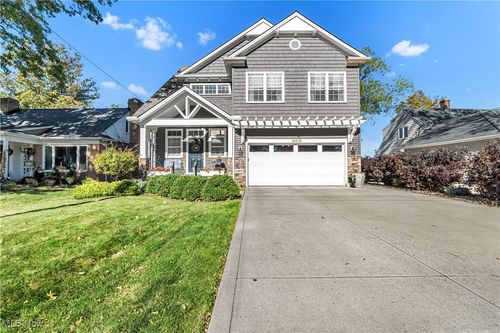 28805 Cresthaven Dr, Willowick, OH, 44095-4524 | Card Image