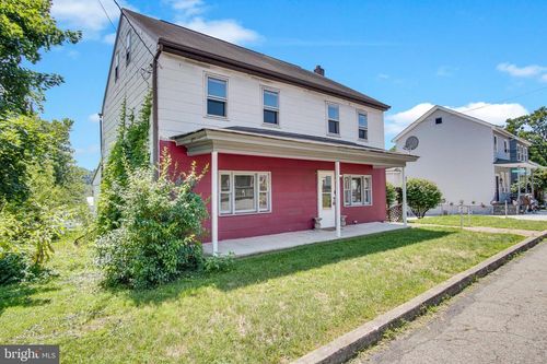 211 Oak St, LYKENS, PA, 17048-1638 | Card Image