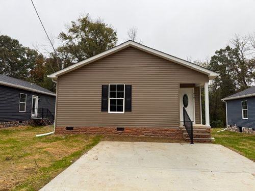 419 W Waggoner St, Tullahoma, TN, 37388-4331 | Card Image