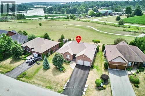 122 Southcrest Drive, Kawartha Lakes (Mariposa), ON, L9L1B6 | Card Image