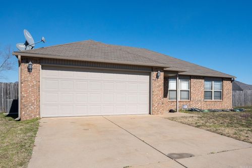 1304 Hyssop Ct, North Little Rock, AR, 72117-9797 | Card Image