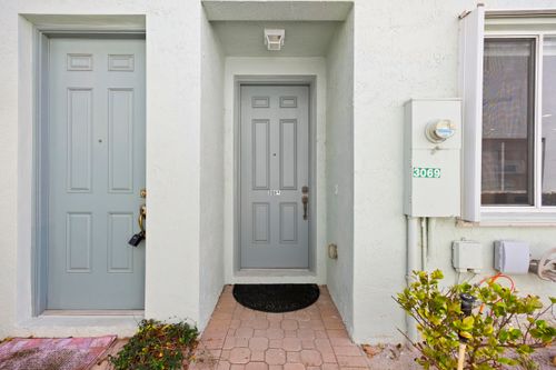 3069 Laurel Ridge Cir, Riviera Beach, FL, 33404-1838 | Card Image