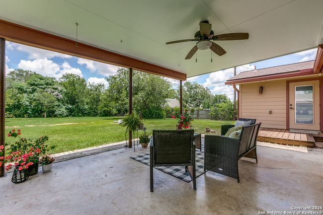 10615 Bar X Trl, House other with 3 bedrooms, 2 bathrooms and null parking in Helotes TX | Image 5