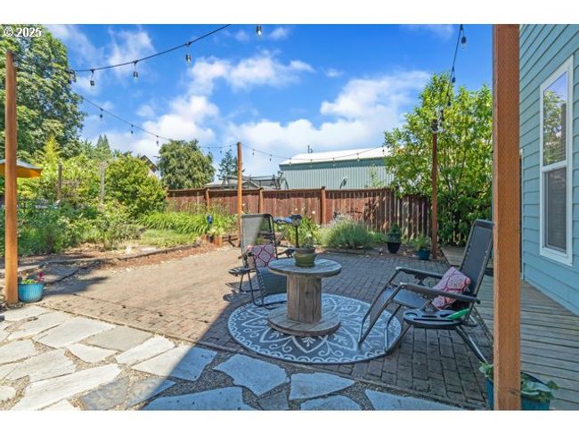 423 E Main St, House other with 5 bedrooms, 3 bathrooms and null parking in Carlton OR | Image 23