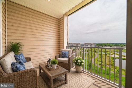 405-21630 Hawksbill High Cir, STERLING, VA, 20164 | Card Image