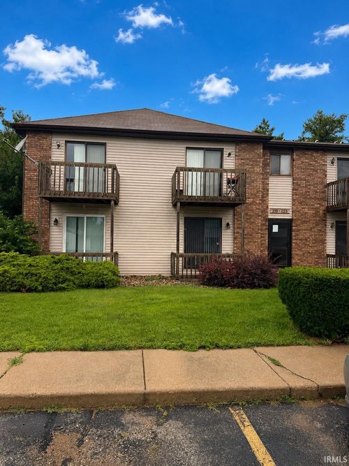 219 Clarinet Blvd E, Elkhart, IN, 46516-4762 | Card Image