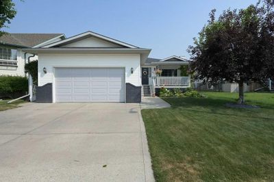 67 Dietz Close, House detached with 3 bedrooms, 3 bathrooms and 2 parking in Red Deer AB | Image 2