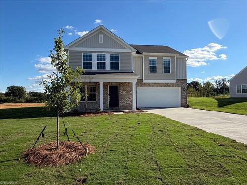 126 Primrose Street, King, NC, 27021 | Card Image
