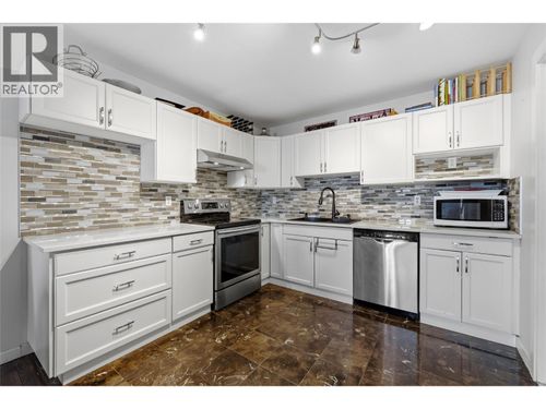405-3155 De Montreuil Crt, Kelowna, BC, V1W3W1 | Card Image