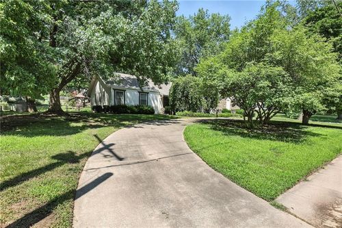 1316 Vilas St, Leavenworth, KS, 66048-4258 | Card Image