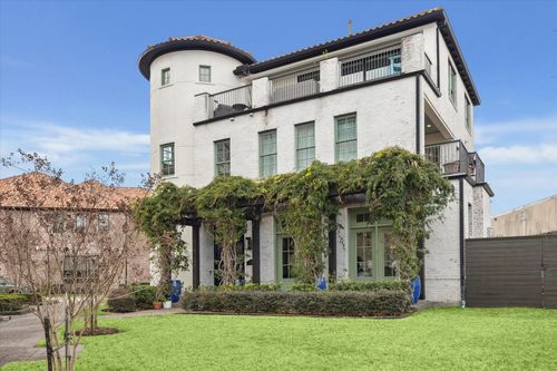 1240 Mosaico Ln, Houston, TX, 77055-6681 | Card Image