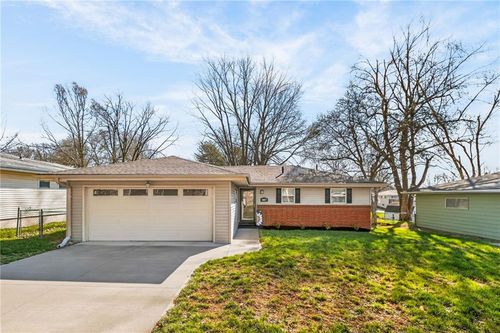3407 E Lantern Ln, Saint Joseph, MO, 64506-1430 | Card Image