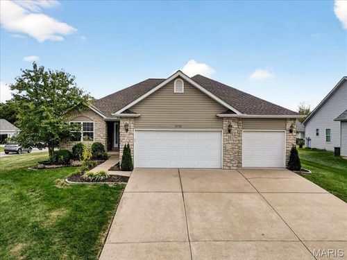 10300 Fairway Dr, Foristell, MO, 63348-2575 | Card Image