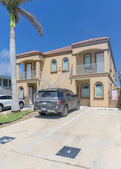 4 - 130 E Campeche St., Condo with 3 bedrooms, 3 bathrooms and null parking in South Padre Island TX | Image 1