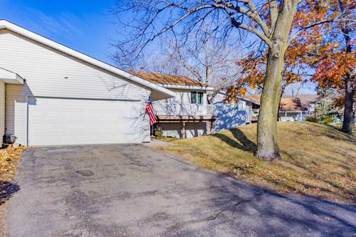 7922 Timber Lake Dr, Eden Prairie, MN, 55347-1137 | Card Image