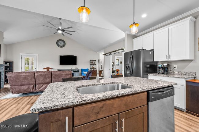 442 Crows Nest Ln, House other with 3 bedrooms, 2 bathrooms and 2 parking in Sneads Ferry NC | Image 9