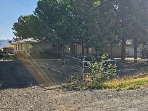 1891 Vondell Dr, Pahrump, NV, 89048-4580 | Card Image
