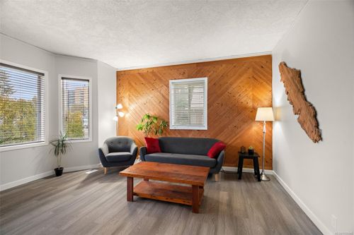 949 Orono Ave, Langford, BC, V9B2V2 | Card Image