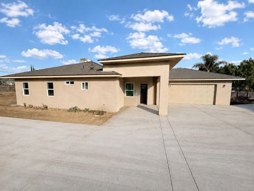 937 E St, Los Banos, CA, 93635-3718 | Card Image