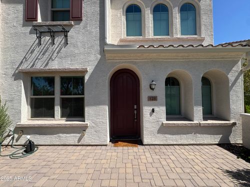 128-4077 S Sabrina Dr, Chandler, AZ, 85248-6196 | Card Image