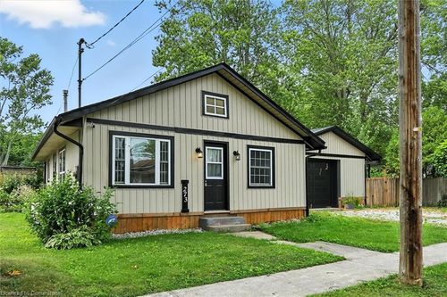 273 Oxford Ave, Crystal Beach, ON, L0S1N0 | Card Image