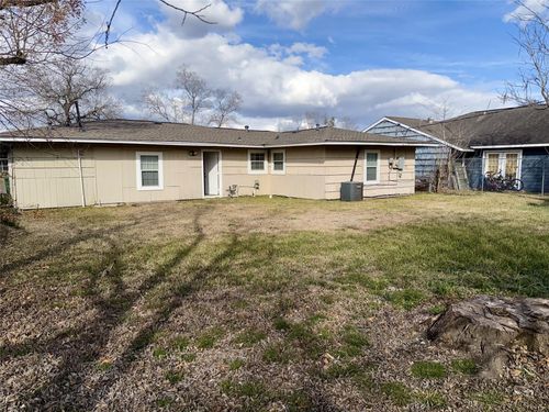 6144 Doulton Dr, Houston, TX, 77033-1240 | Card Image