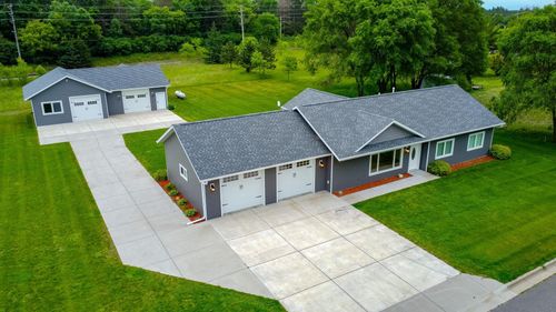 1001 Call Pl, Little Falls, MN, 56345-3424 | Card Image