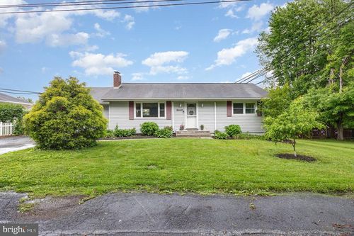 11 Salt Rd, ENOLA, PA, 17025-2018 | Card Image