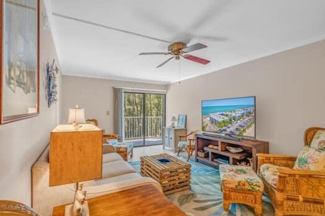 Living Area | Image 11
