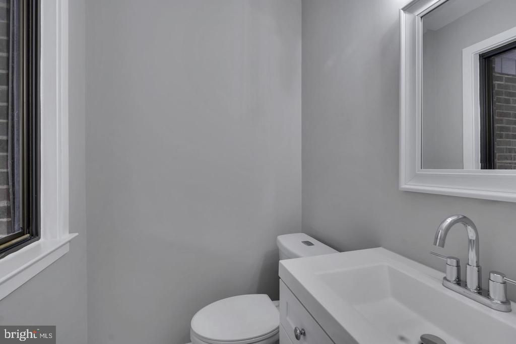 Residential Lease in FAIRFAX 5