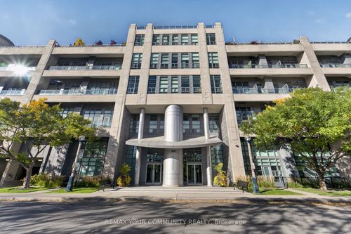 210-380 Macpherson Ave, Toronto, ON, M4V3E3 | Card Image