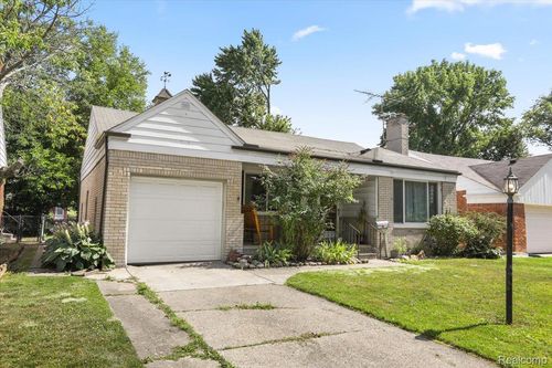 20871 Van Antwerp St, Harper Woods, MI, 48225-1431 | Card Image