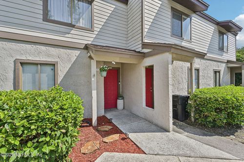 1242-8300 Plaza Gate Ln, Jacksonville, FL, 32217-4497 | Card Image