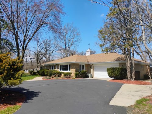 17w120 Woodland Ave, Bensenville, IL, 60106-2830 | Card Image