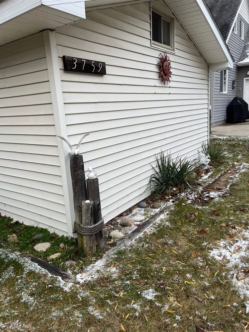 3759 S Us Highway 23, Greenbush, MI, 48738-9736 | Card Image